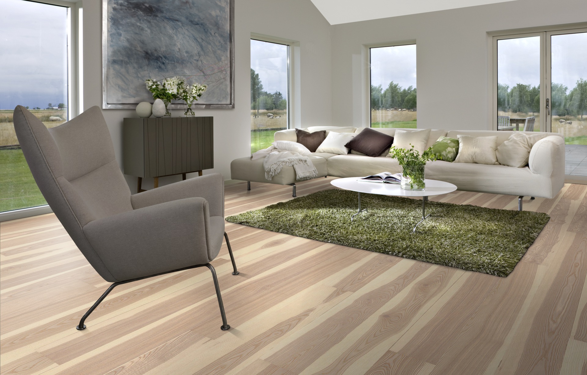 Паркетная доска Kahrs Песочная Ясень Сендвиг Sandvig 151L87AK0VKW220 Lively 2266×187×15 фото в интерьере